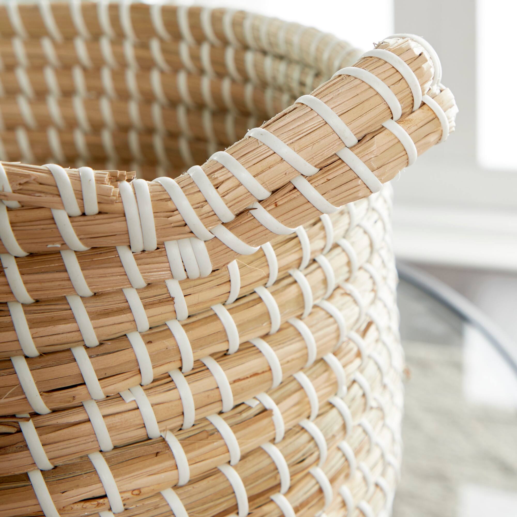 CosmoLiving by Cosmopolitan Brown Sea Grass Contemporary Storage Basket Set
